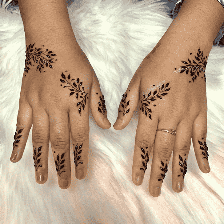 Refined Kasol Henna Design