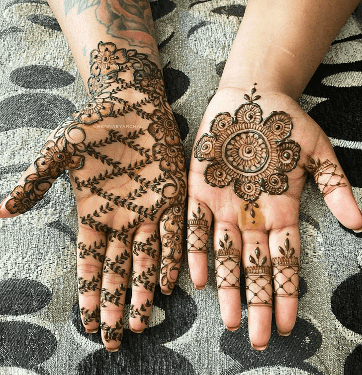 Mesmeric Khafif Henna Design