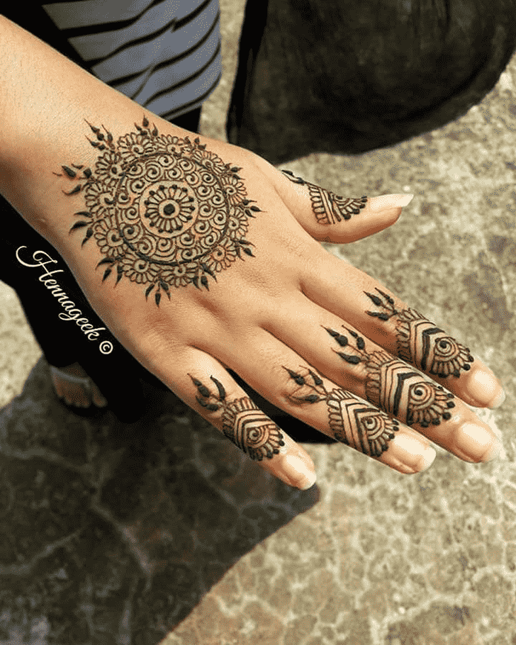 Alluring Khost Henna Design