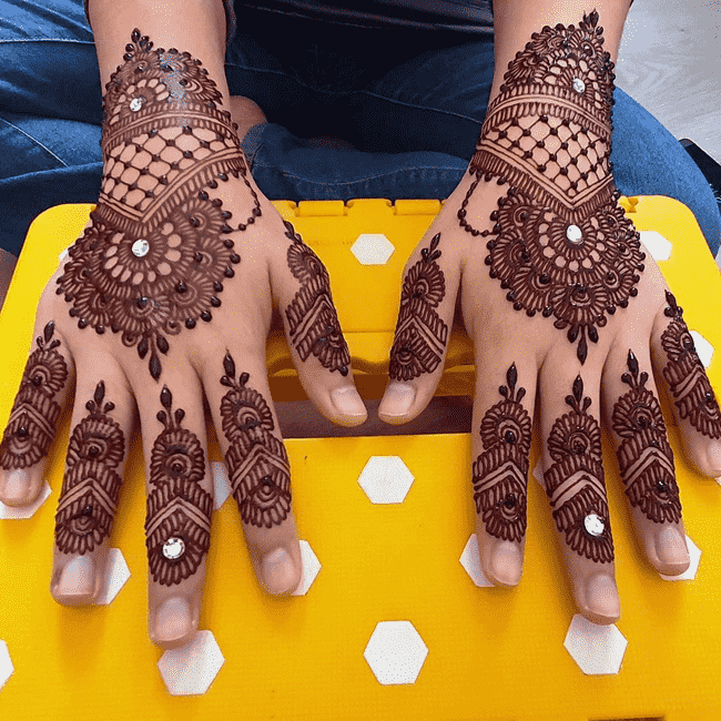 Slightly Khulna Henna Design