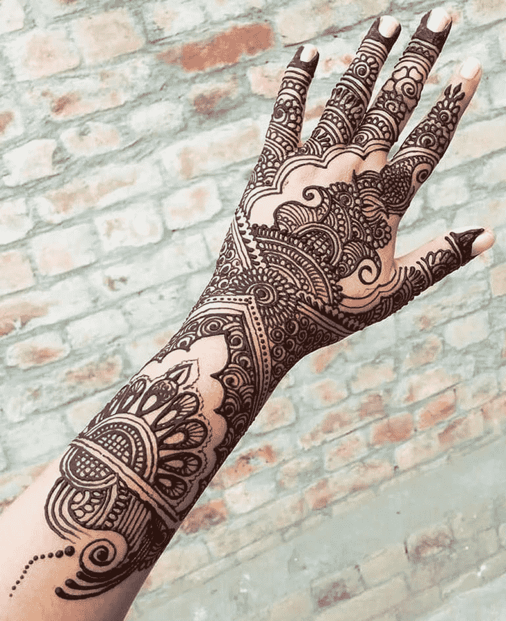 Delicate Kochi Henna Design