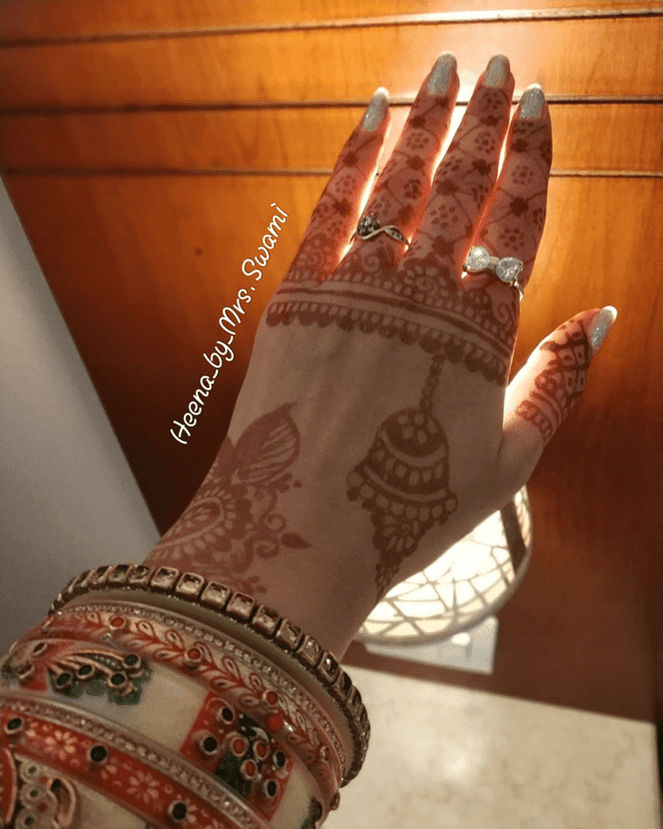 Delicate Kuwait Mehndi Design