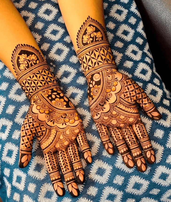 Dazzling Lalitpur Henna Design