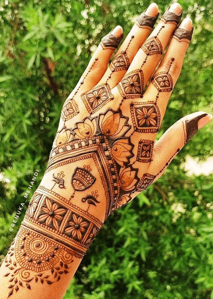 Fascinating Lalitpur Henna Design