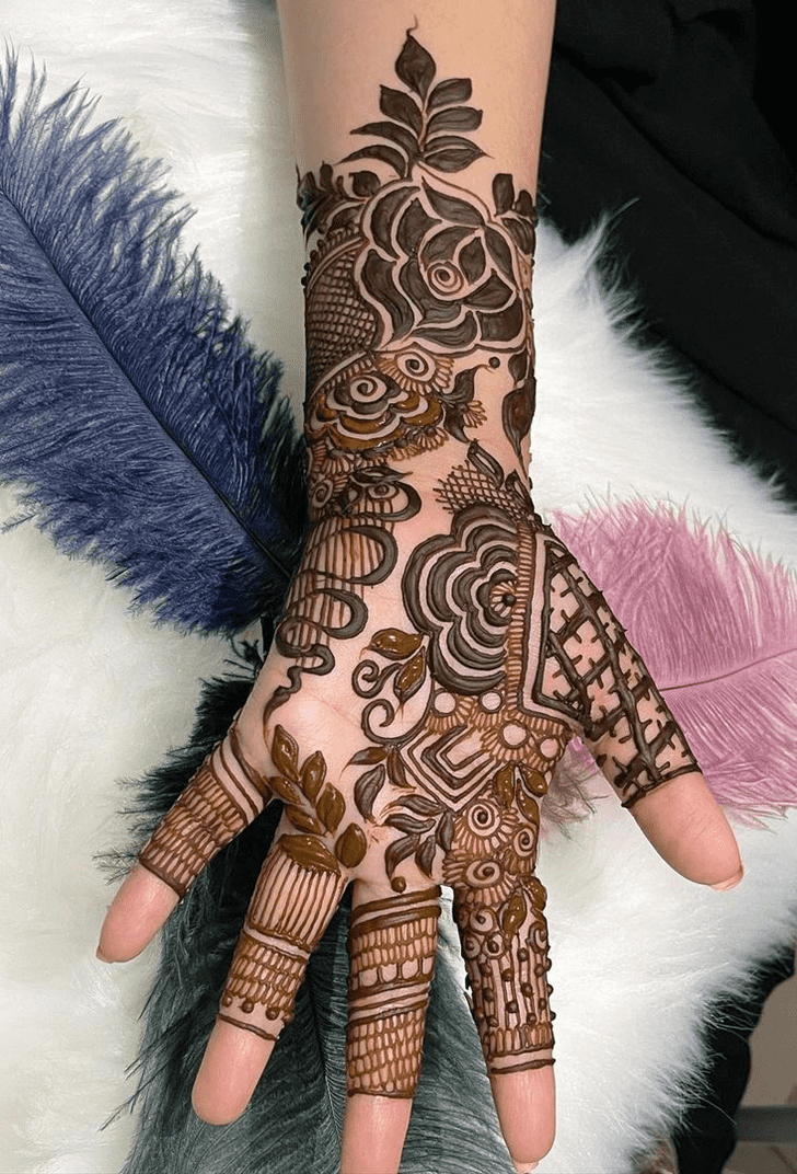 Lovely Lalitpur Mehndi Design