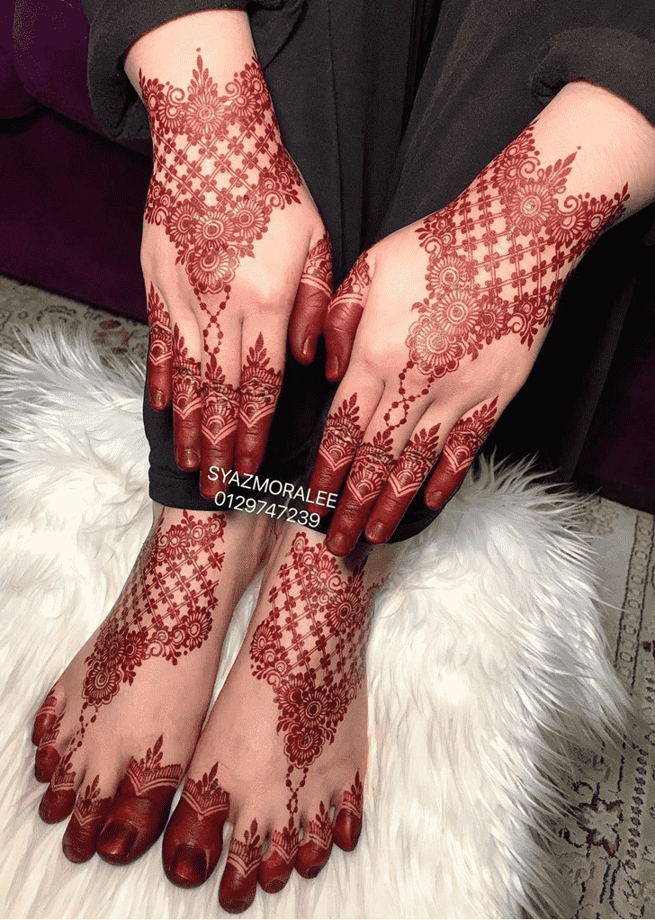 Enthralling Larkana Henna Design