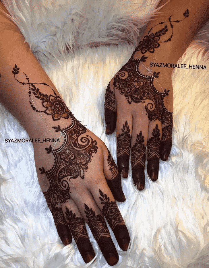 Lovely Larkana Mehndi Design