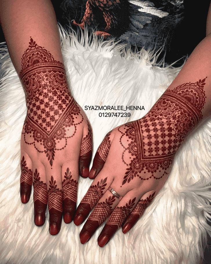 Radiant Larkana Henna Design