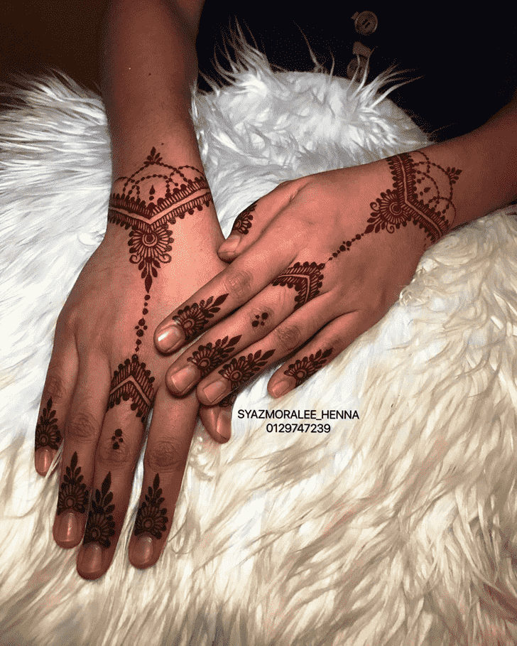 Stunning Larkana Henna Design