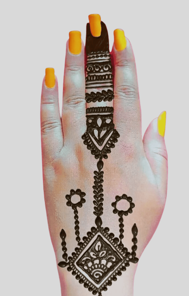 Pretty Latest Henna Design
