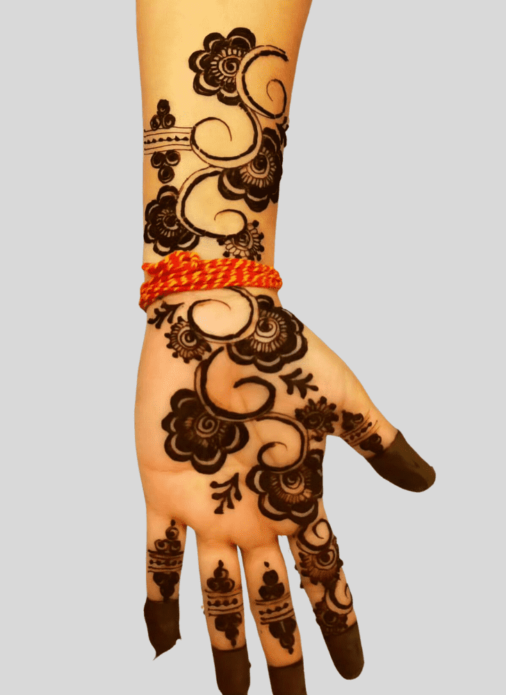 Shapely Latest Henna Design