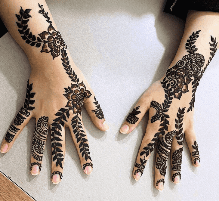 Charming Leaves Henna Design