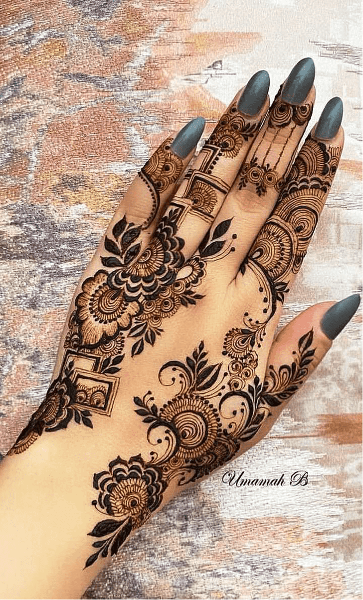 Grand Leaves Henna Design