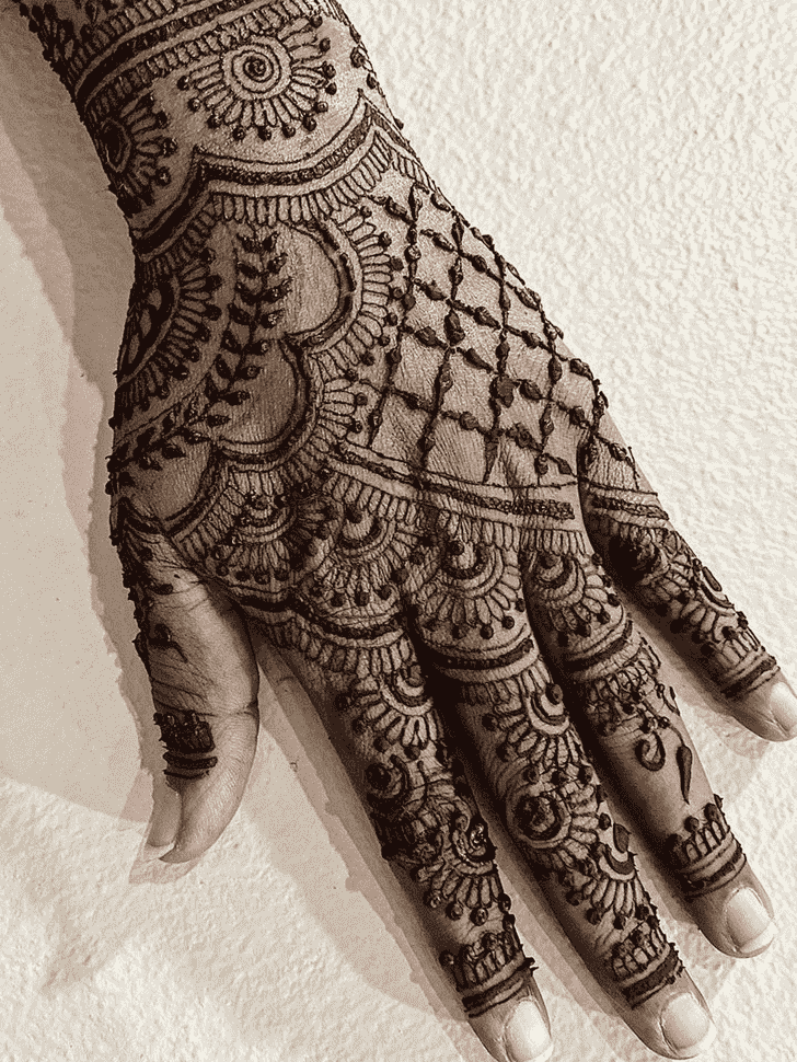 Comely Left Hand Henna design