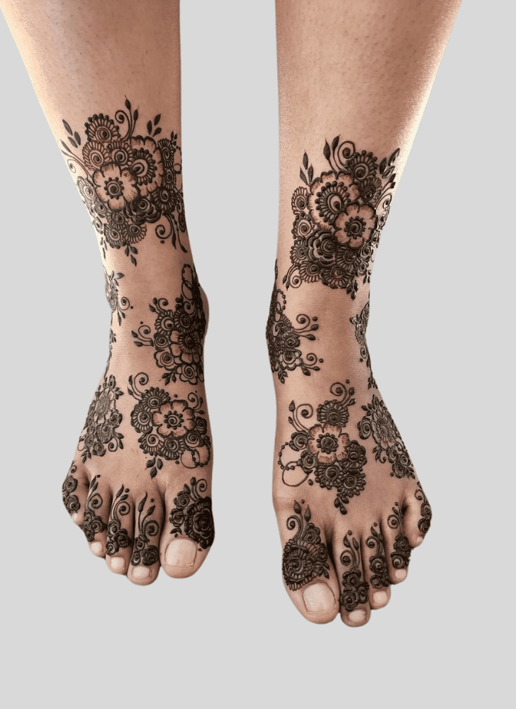 Foot Side Small Mehndi Design