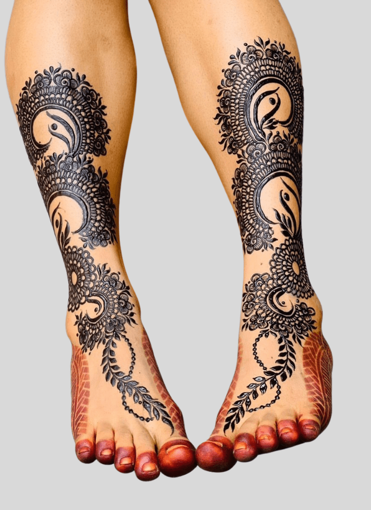 Flame Leg Mehndi Design