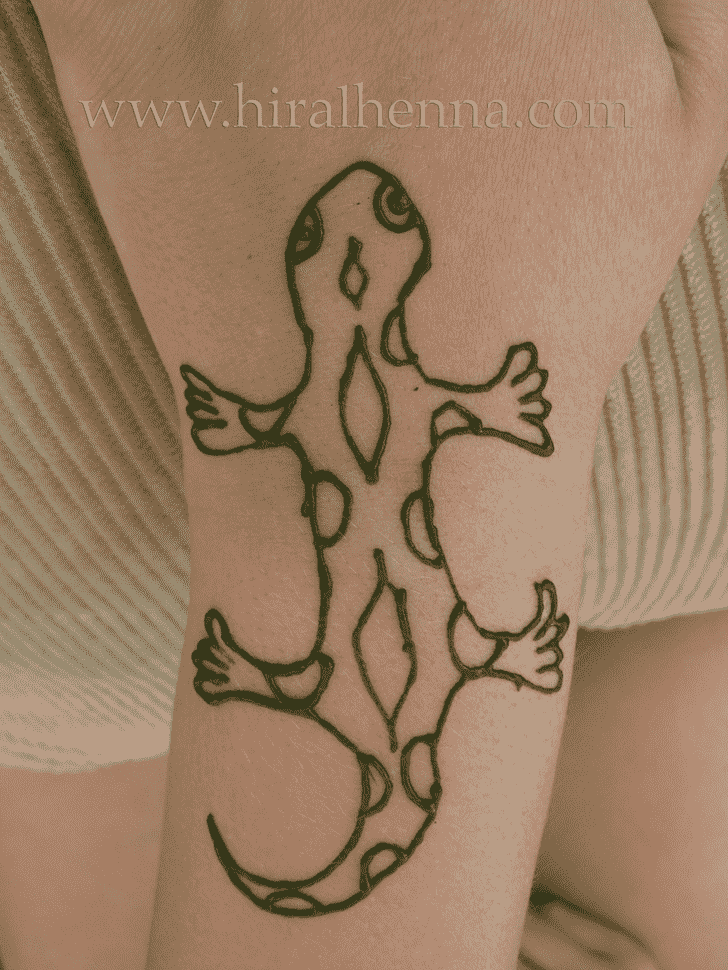 Fair Lizard Henna design
