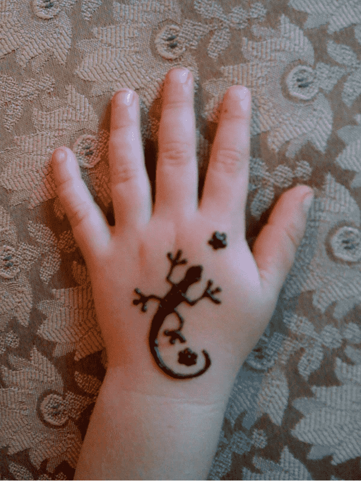 Grand Lizard Henna design