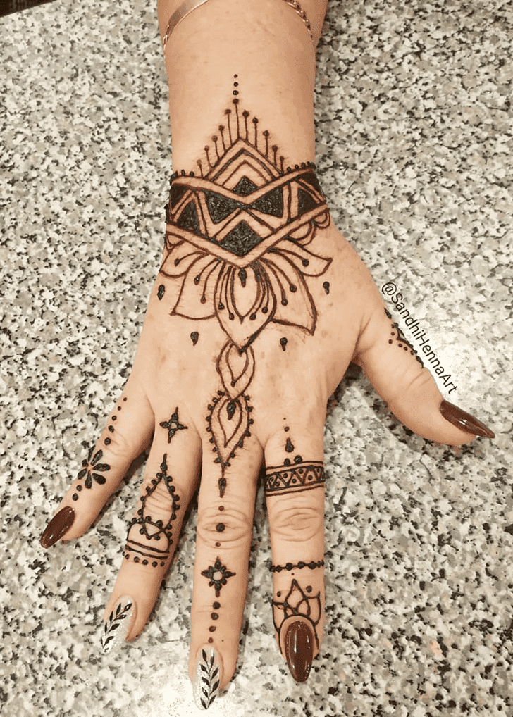 Handsome Lotus Mehndi Design