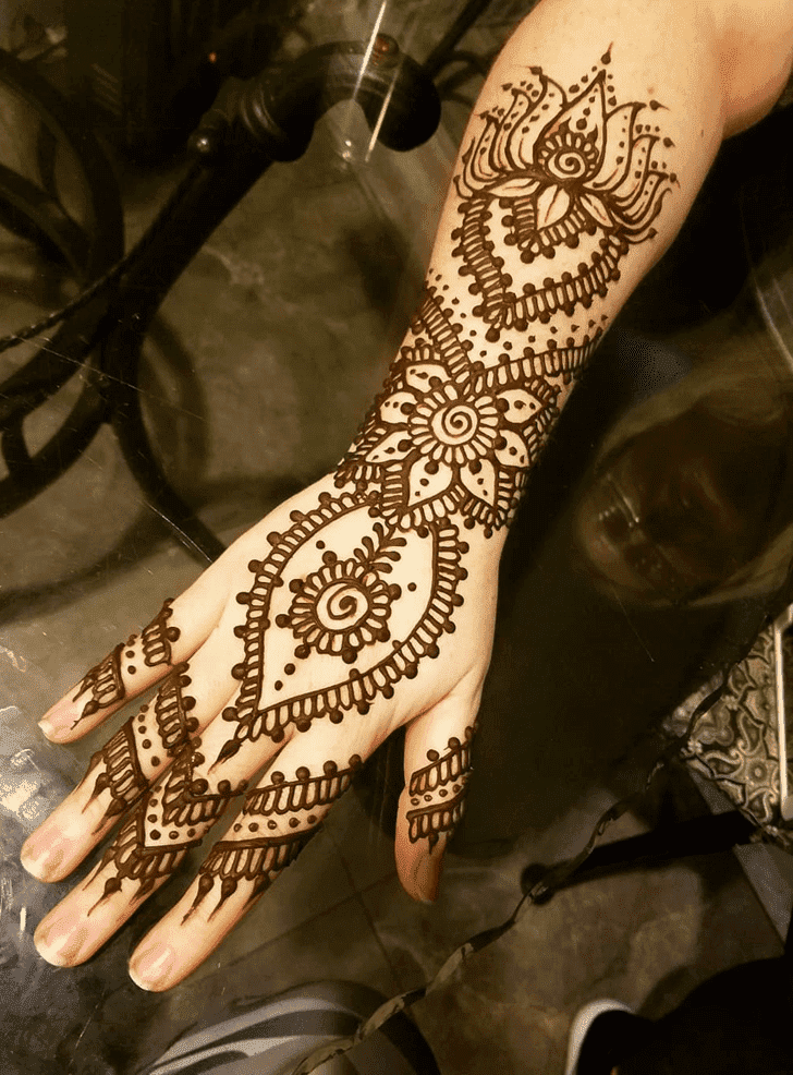 Ideal Lotus Henna Design