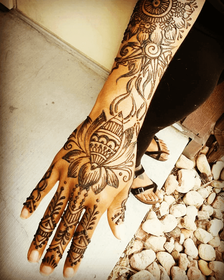 Inviting Lotus Henna Design