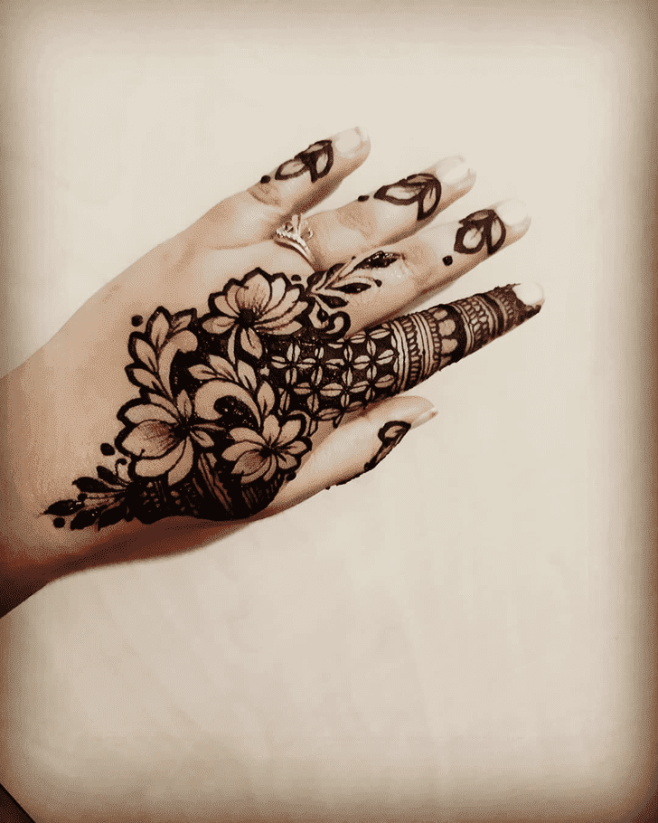 Mesmeric Lotus Henna Design