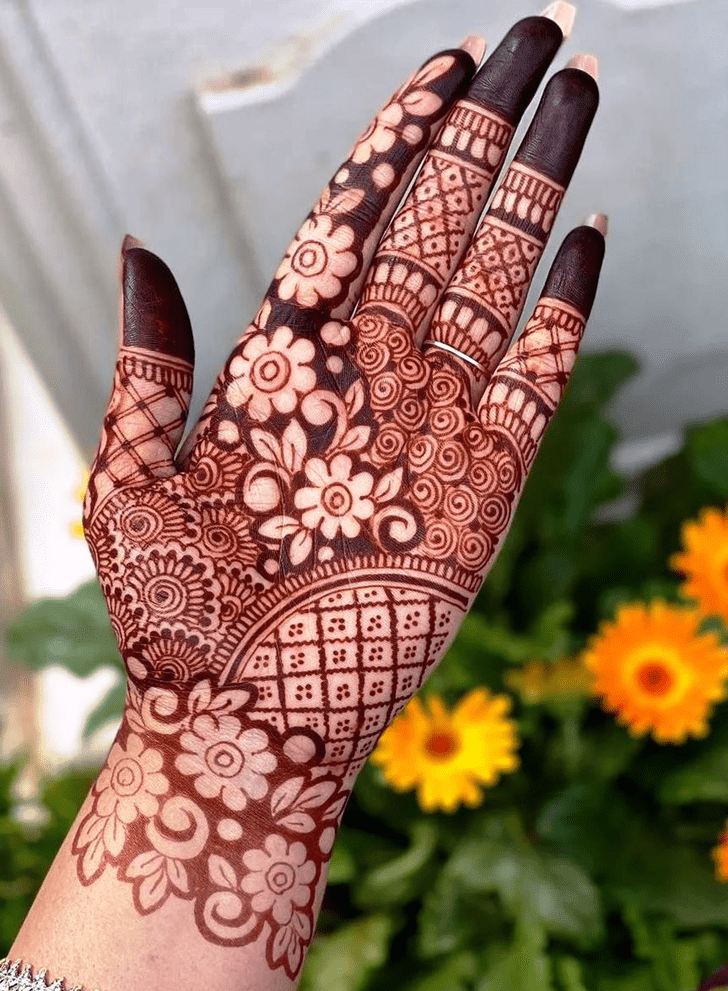 Appealing Ludhiana Henna Design