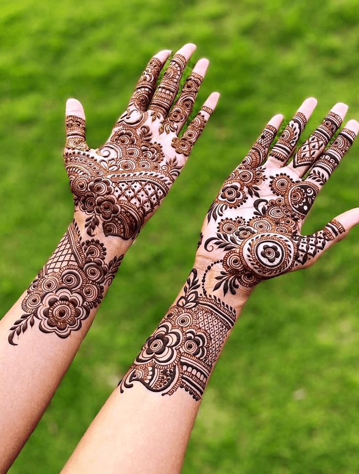 Pretty Ludhiana Henna Design