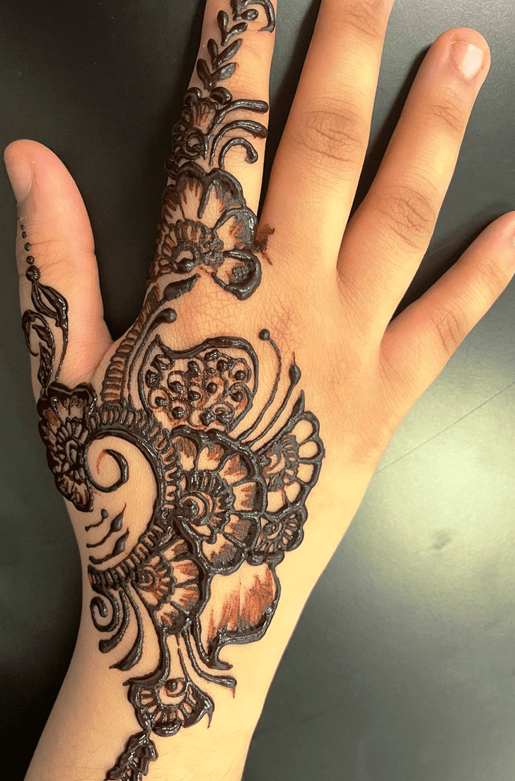 Gorgeous Madrid Henna Design