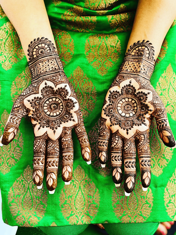 Resplendent Madrid Henna Design