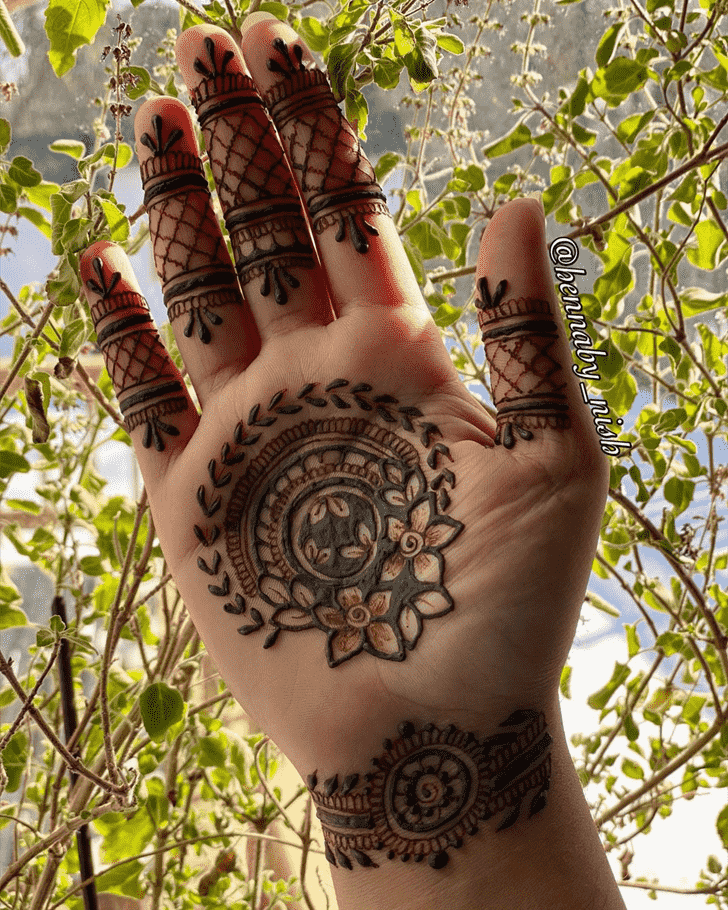 Lovely Madurai Mehndi Design