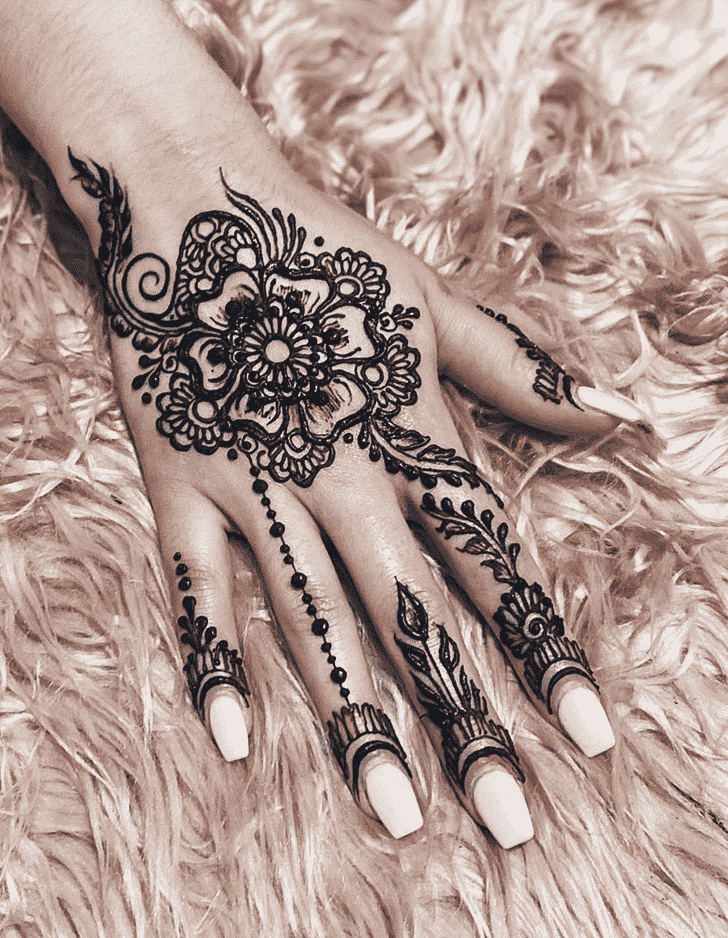 Mesmeric Madurai Henna Design