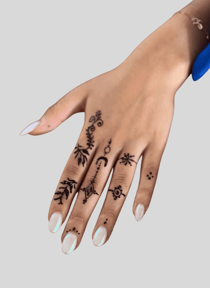 Classy Magha Amavasya Henna Design