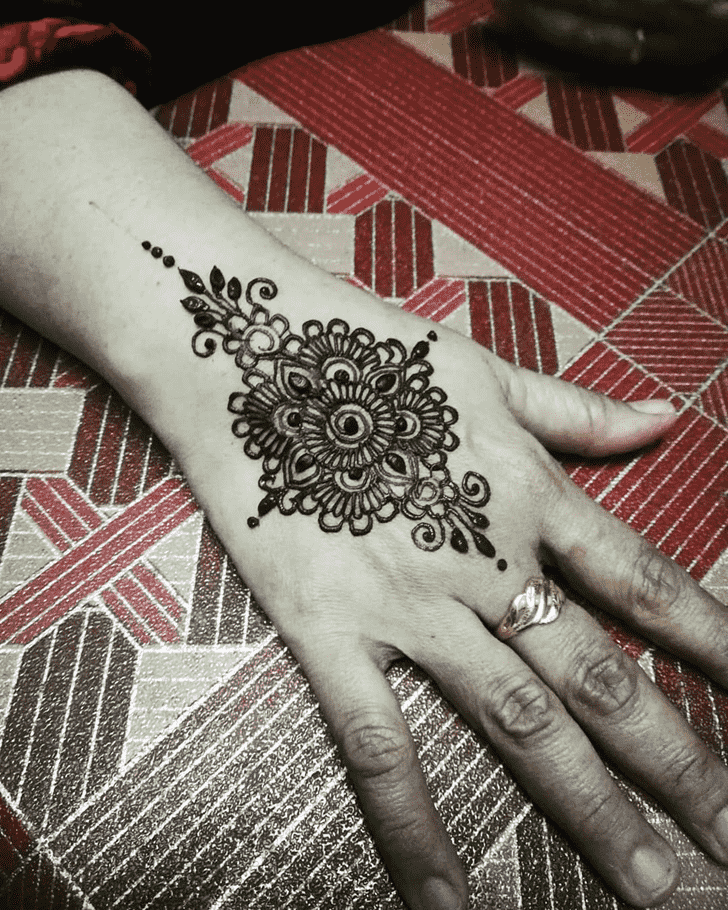 Refined Male Henna Design