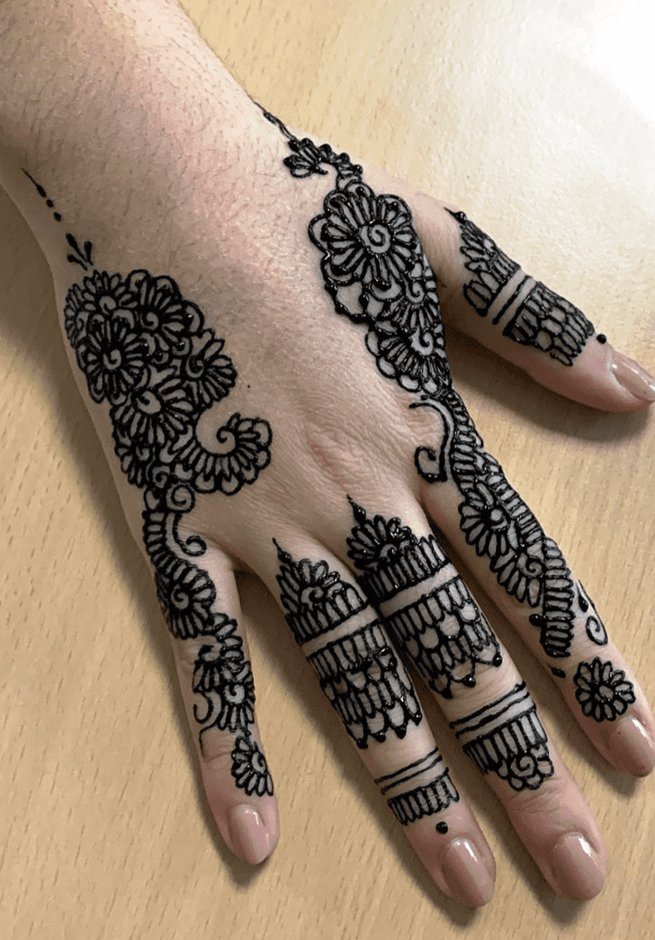 Fetching Manchester Henna Design