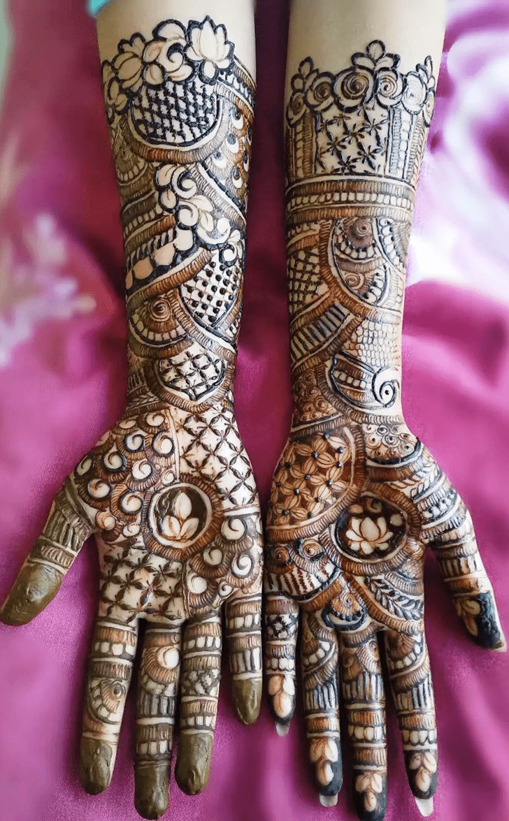 Inviting Manchester Henna Design