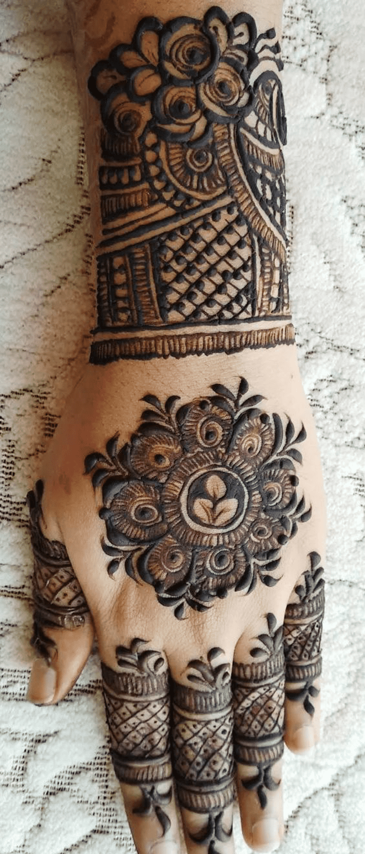 Lovely Manchester Mehndi Design