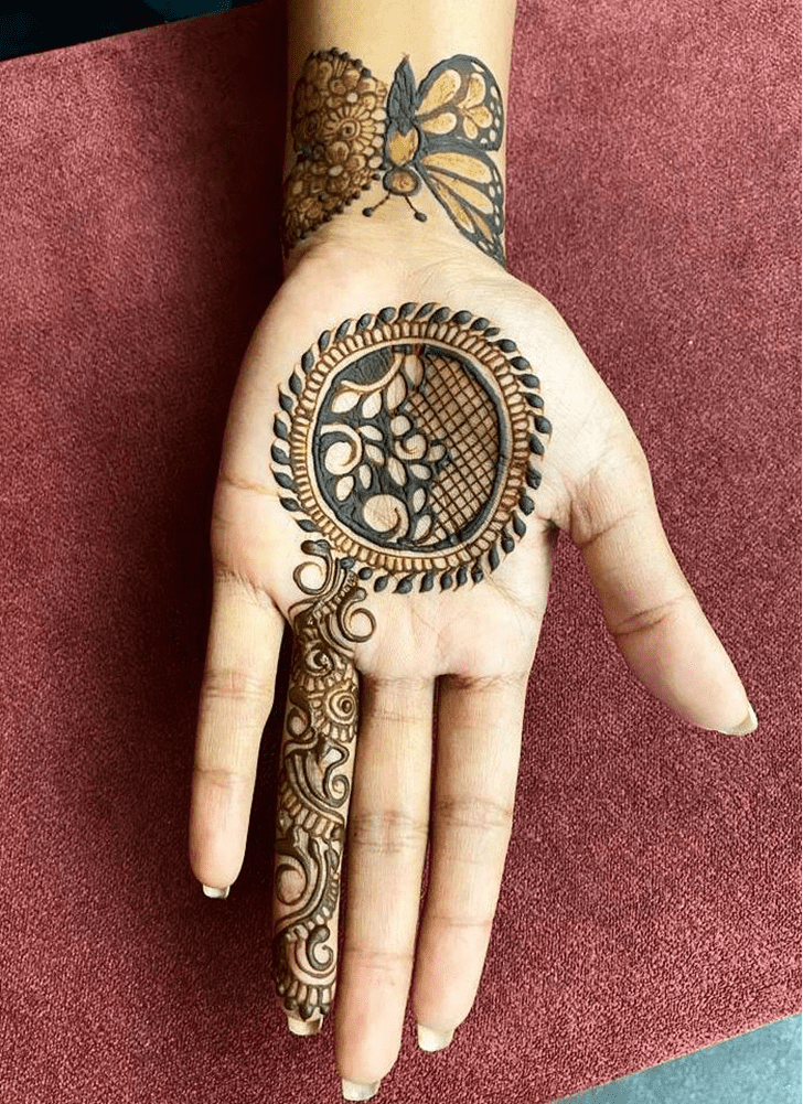 Pretty Manchester Henna Design