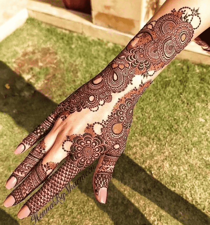 Beauteous Mangalore Henna Design