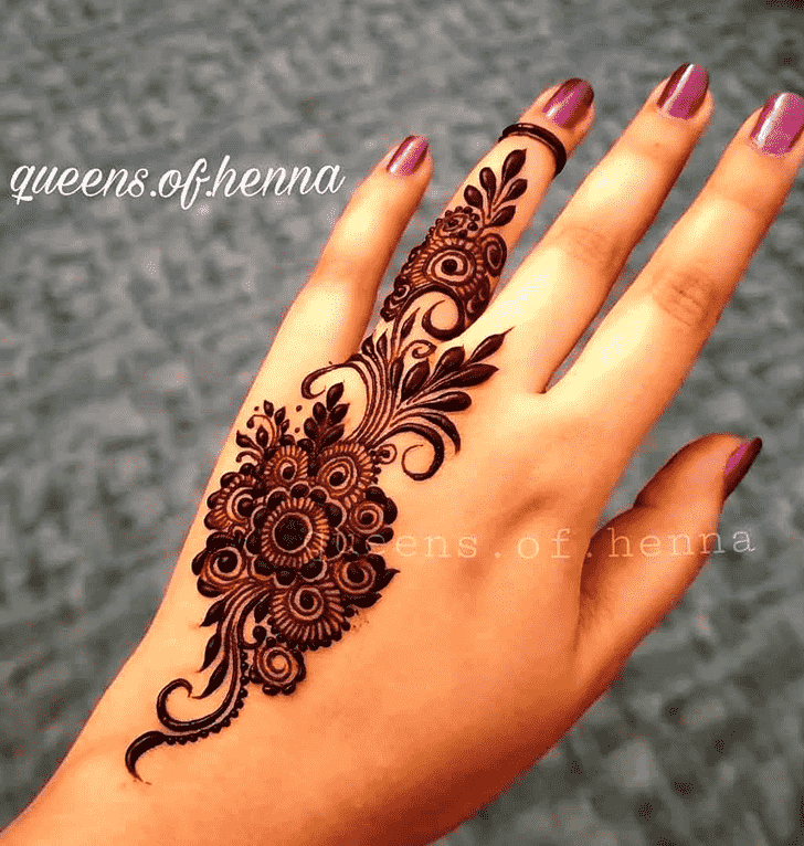 Admirable Marwari Mehndi Design