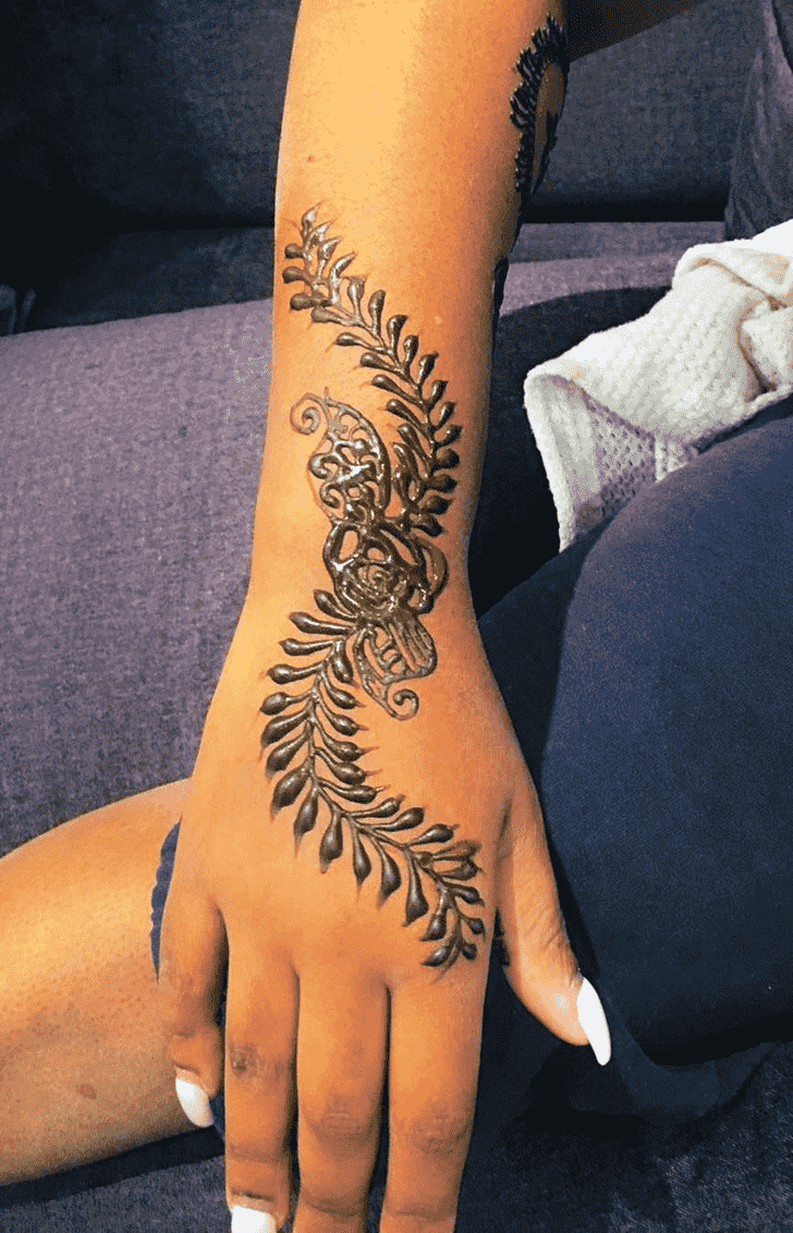 Beauteous Marwari Henna Design