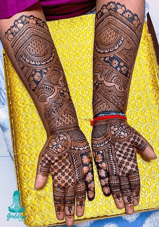 Dazzling McLeod Ganj Henna Design