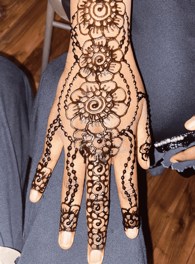 Graceful McLeod Ganj Henna Design