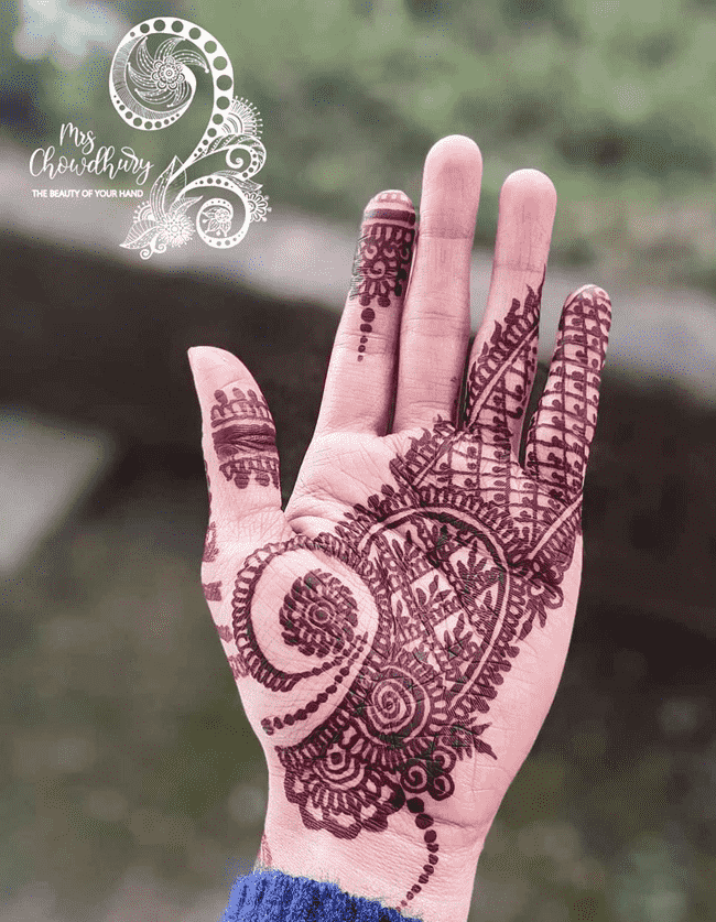 Pretty McLeod Ganj Henna Design