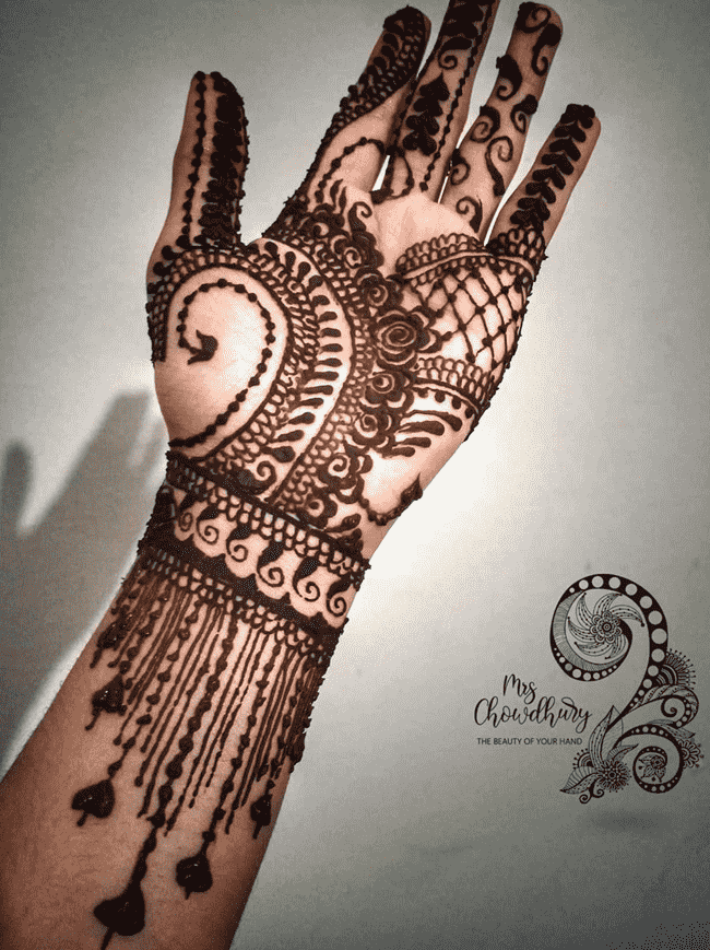 Radiant McLeod Ganj Henna Design