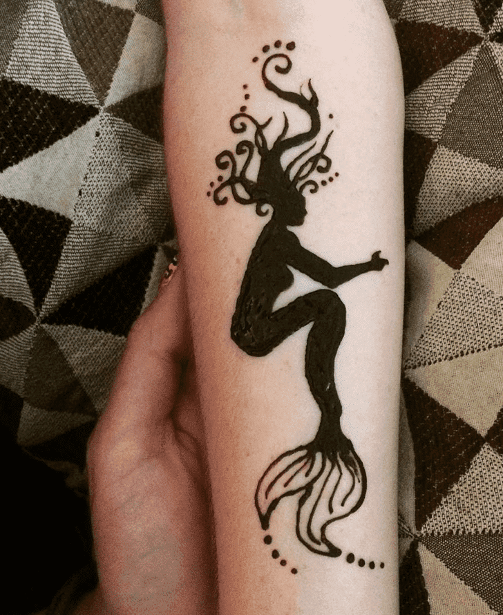 Resplendent Mermaid Henna Design
