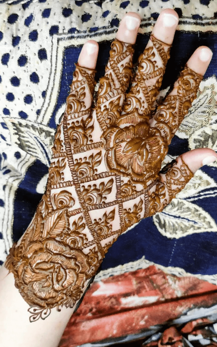 Exquisite Milan Henna Design