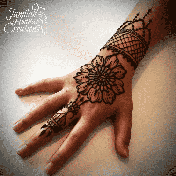 Ravishing Modern Henna Design