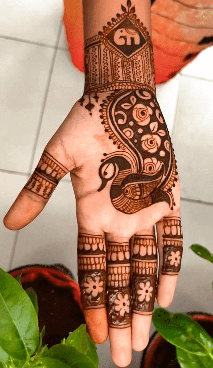 Beauteous Mor Mehndi Design