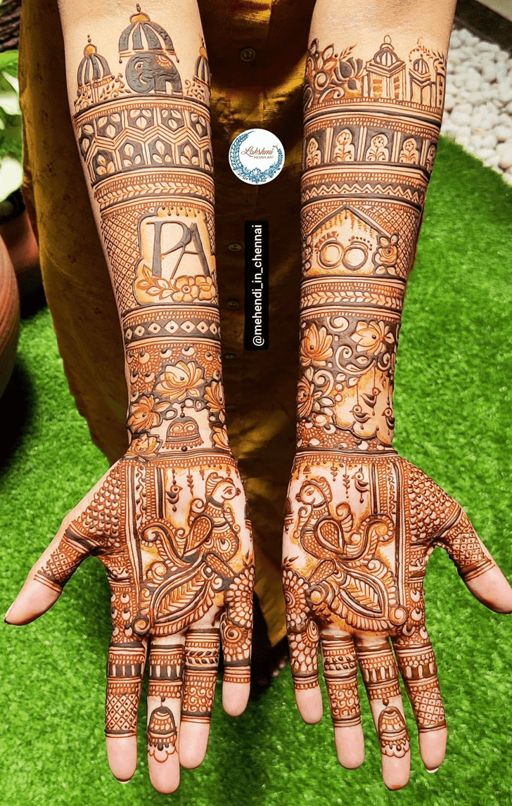 Graceful Mor Mehndi Design